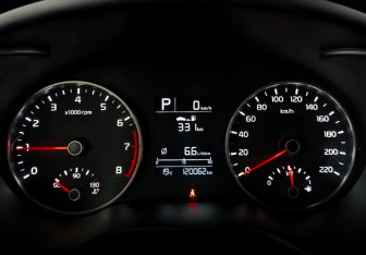 Подержанный автомобиль Kia Rio Hatchback 2019 года (13 фото)