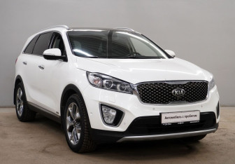 Подержанный автомобиль Kia Sorento 2016 года (3 фото)