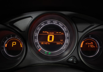 Подержанный автомобиль Citroen C4 Hatchback 2012 года (12 фото)