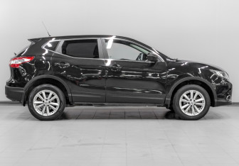 Подержанный автомобиль Nissan Qashqai 2014 года (4 фото)
