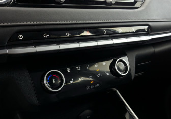 Подержанный автомобиль Chery Tiggo 4 Pro 2023 года (14 фото)