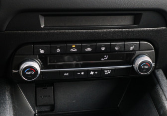 Подержанный автомобиль Mazda CX-5 2021 года (13 фото)
