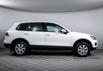 Подержанный автомобиль Volkswagen Touareg 2013 года (4 фото)
