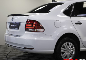 Подержанный автомобиль Volkswagen Polo Sedan 2017 года (19 фото)