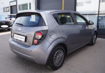 Подержанный автомобиль Chevrolet Aveo Hatchback 2012 года (5 фото)