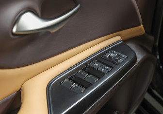 Подержанный автомобиль Lexus ES 2020 года (20 фото)