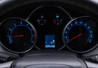 Подержанный автомобиль Chevrolet Cruze Wagon 2013 года (12 фото)