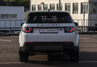 Подержанный автомобиль Land Rover Discovery Sport 2016 года (6 фото)