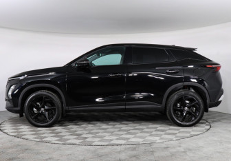 Подержанный автомобиль Omoda C5 2023 года (8 фото)