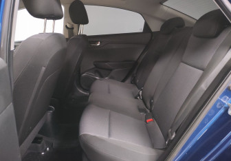 Подержанный автомобиль Hyundai Solaris Sedan 2021 года (11 фото)