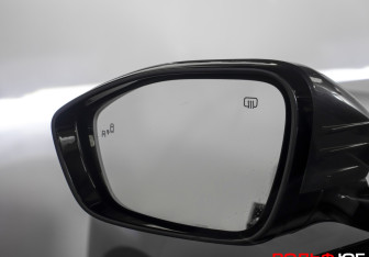 Подержанный автомобиль Changan UNI-K 2023 года (18 фото)