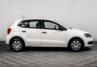 Подержанный автомобиль Volkswagen Polo Hatchback 2010 года (4 фото)
