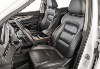 Подержанный автомобиль Exeed LX 2022 года (21 фото)