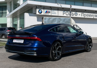 Подержанный автомобиль Audi A7 2019 года (5 фото)