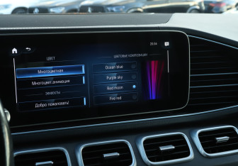 Подержанный автомобиль Mercedes-Benz GLE 2021 года (19 фото)