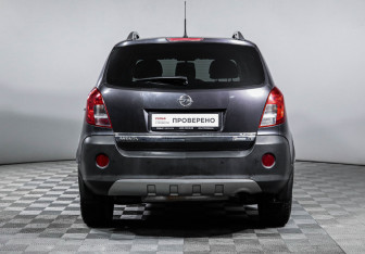 Подержанный автомобиль Opel Antara 2014 года (6 фото)