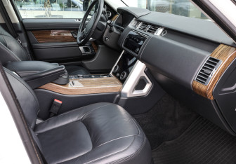 Подержанный автомобиль Land Rover Range Rover 2018 года (11 фото)