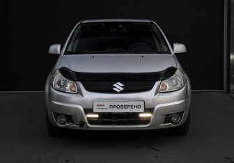 Подержанный автомобиль Suzuki SX4 Sedan 2010 года (2 фото)