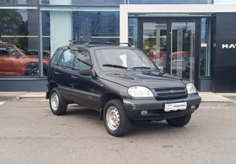Подержанный автомобиль Chevrolet Niva 2008 года (3 фото)