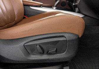 Подержанный автомобиль BMW X5 2018 года (28 фото)