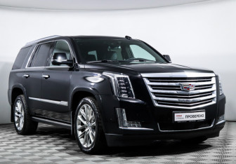Подержанный автомобиль Cadillac Escalade Suv 2020 года (3 фото)