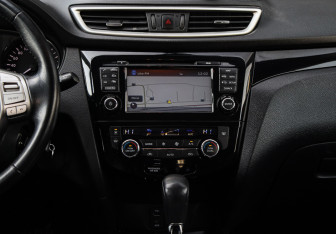Подержанный автомобиль Nissan Qashqai 2018 года (10 фото)