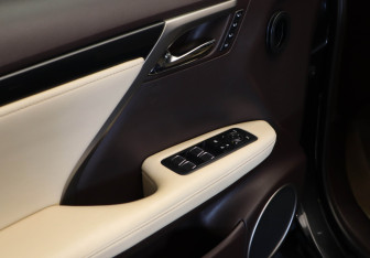 Подержанный автомобиль Lexus RX 2016 года (19 фото)