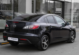 Подержанный автомобиль Mazda 3 Sedan 2009 года (4 фото)