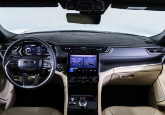 Подержанный автомобиль Jeep Grand Cherokee 2023 года (14 фото)