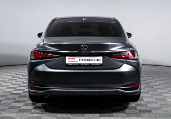 Подержанный автомобиль Lexus ES 2021 года (6 фото)