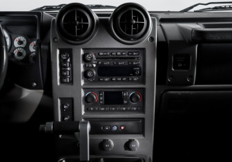 Подержанный автомобиль Hummer H2 Suv 2004 года (13 фото)