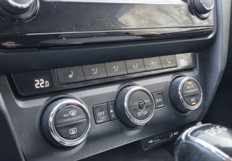 Подержанный автомобиль Skoda Octavia Liftback 2014 года (14 фото)