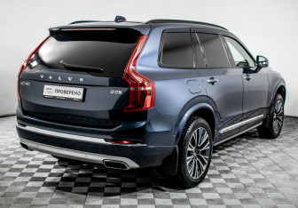 Подержанный автомобиль Volvo XC90 2019 года (5 фото)