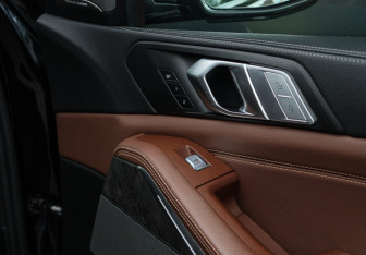 Подержанный автомобиль BMW X7 2019 года (9 фото)