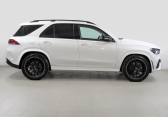 Подержанный автомобиль Mercedes-Benz GLE 2020 года (4 фото)