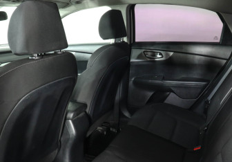Подержанный автомобиль Kia Cerato Sedan 2019 года (12 фото)
