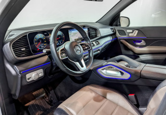 Подержанный автомобиль Mercedes-Benz GLE 2020 года (16 фото)