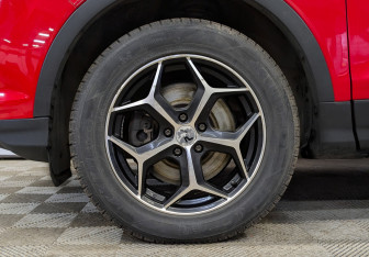 Подержанный автомобиль Ford Kuga 2017 года (18 фото)