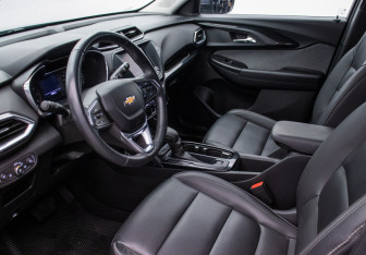 Подержанный автомобиль Chevrolet TrailBlazer 2021 года (10 фото)
