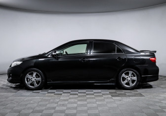 Подержанный автомобиль Toyota Corolla Sedan 2012 года (8 фото)