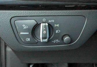 Подержанный автомобиль Audi Q5 2018 года (26 фото)