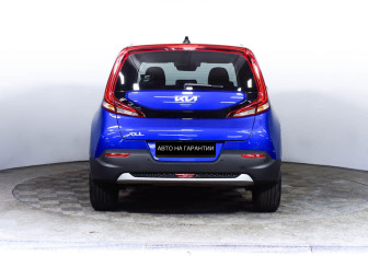 Подержанный автомобиль Kia Soul 2022 года (6 фото)