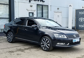 Подержанный автомобиль Volkswagen Passat Sedan 2013 года (3 фото)