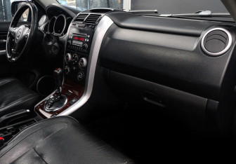 Подержанный автомобиль Suzuki Grand Vitara 2007 года (9 фото)