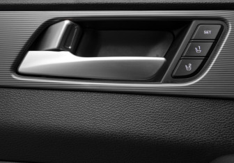 Подержанный автомобиль Hyundai Sonata 2017 года (16 фото)