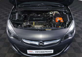 Подержанный автомобиль Opel Astra Hatchback 2014 года (9 фото)