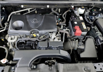 Подержанный автомобиль Toyota RAV4 2019 года (9 фото)