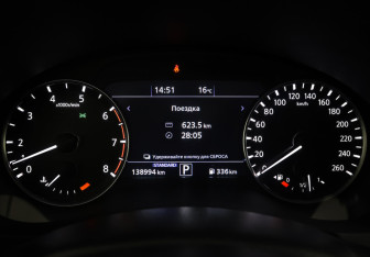 Подержанный автомобиль Infiniti QX50 2018 года (16 фото)