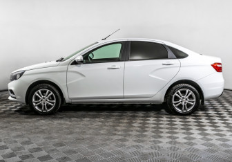 Подержанный автомобиль LADA (ВАЗ) Vesta Sedan 2016 года (8 фото)