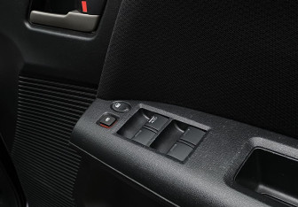 Подержанный автомобиль Honda Freed 2013 года (18 фото)